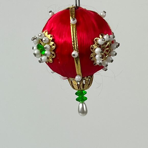 Vintage Handmade Satin Wrapped Beaded Christmas Ornament Pair 2.5‑3″ - Picture 4 of 10